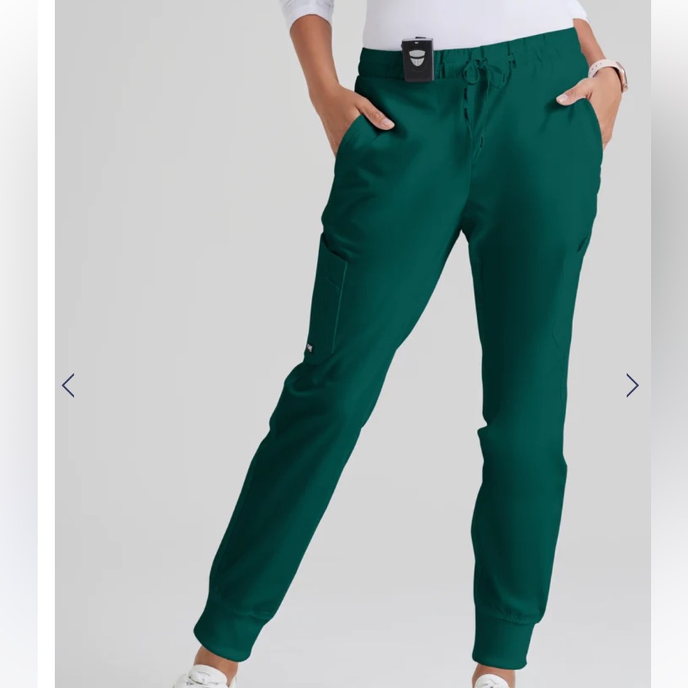 Grey’s anatomy hunter green scrubs